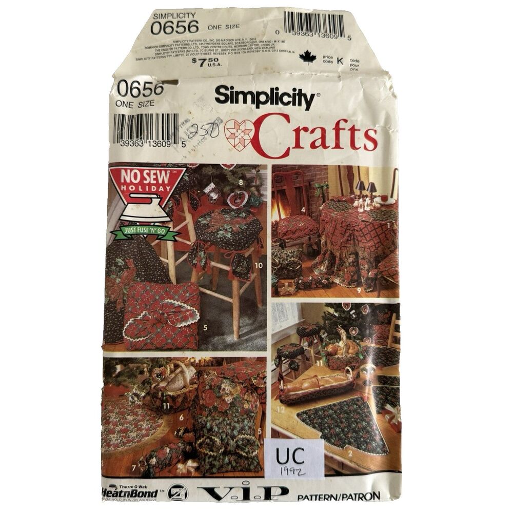 Simplicity 0656 No Sew Pattern Christmas Placemats Tree Skirt Pillows Ornaments